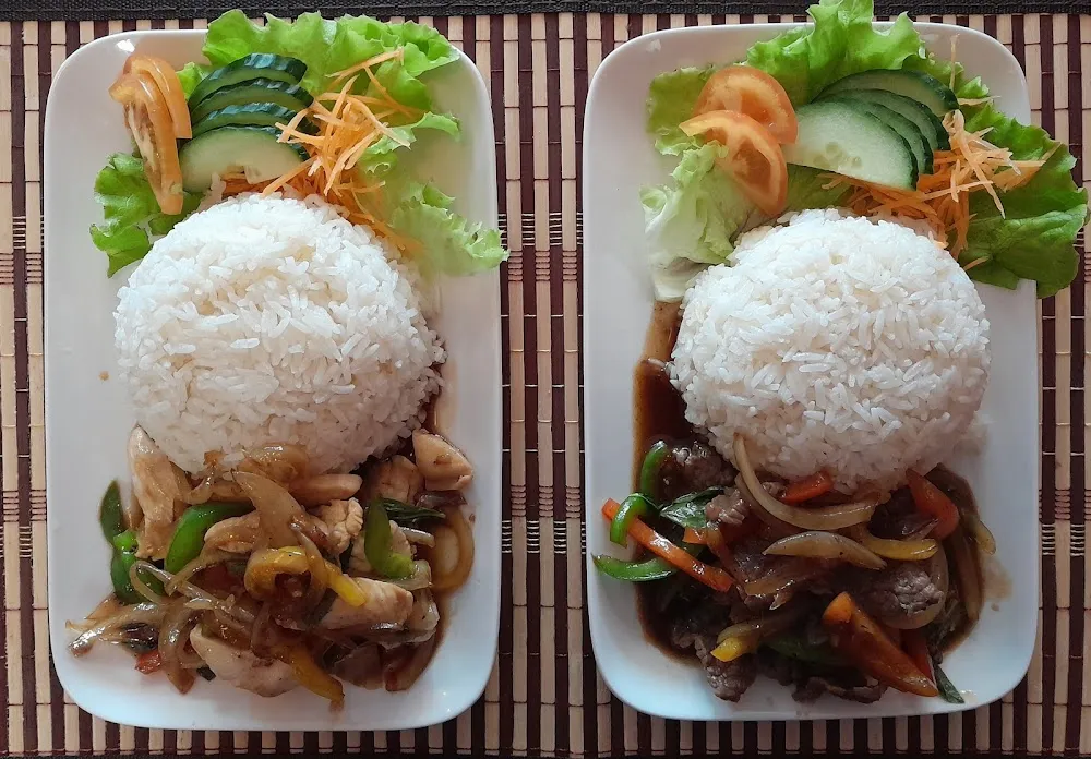 Poulet Et Bœuf Au Basilic Thai